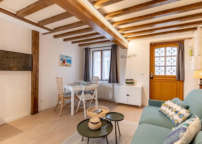 Holiday home Au 56 - Centre - Quartier Saint-leonard *